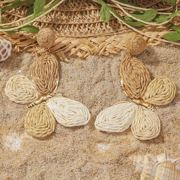 ✨ 🆕 ✨ 🦋BoHo Raffia Butterfly 🦋 KHAKI BEIGE NEUTRAL Earrings 🦋 ✨ - Picture 1 of 11